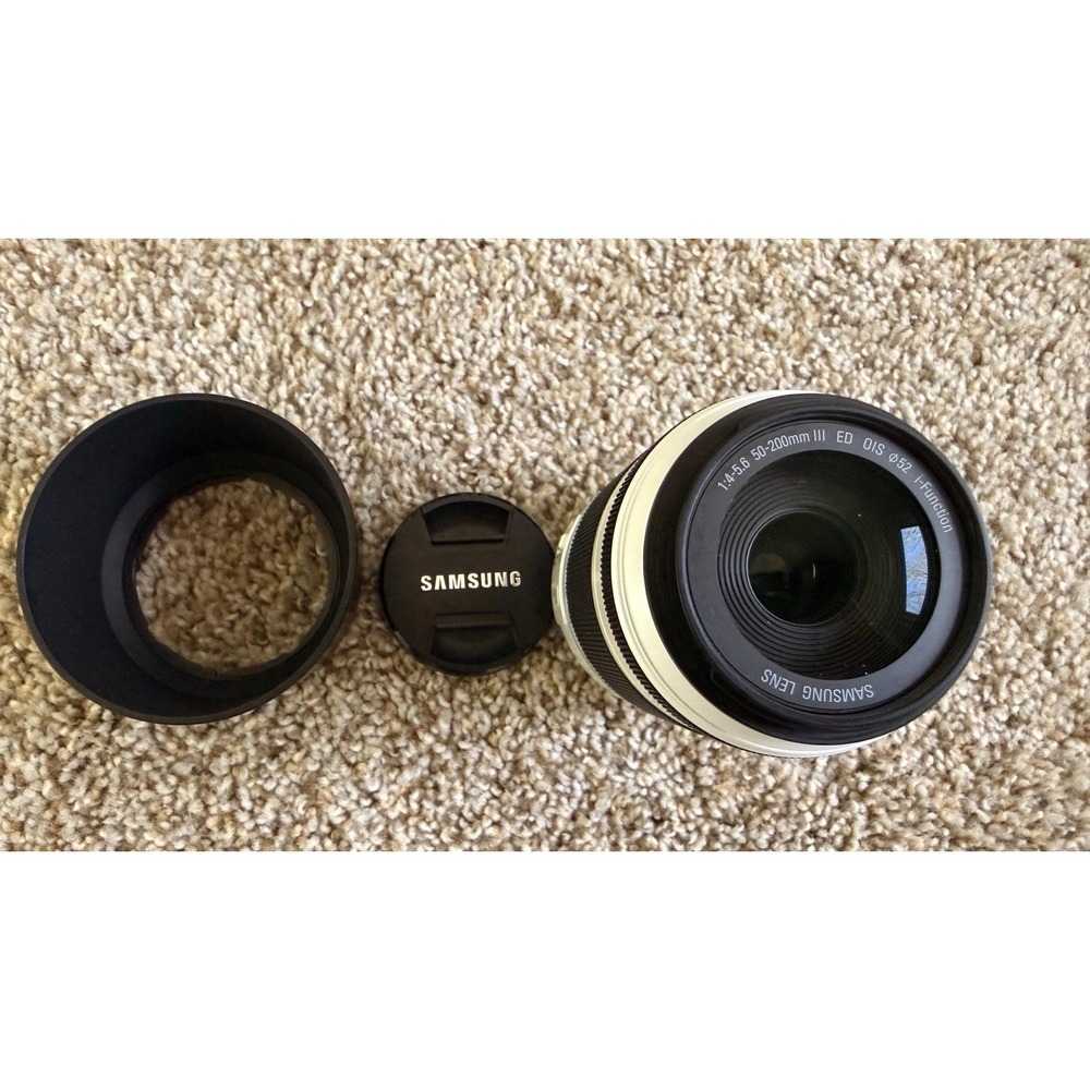 Samsung NX 50-200mm f/4-5.6 ED OIS III Lens - White/Silver (Excellent Condition)